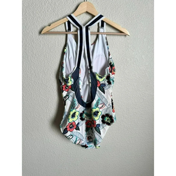 US Polo Association Women's One-Piece Swimsuit Size XL Floral Colorful Athletic - Picture 10 of 13